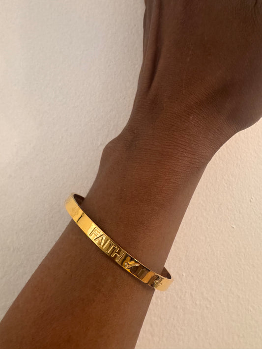 ✨ VALENCIA KEY FAITH✔️ Bracelet ✨🙏🏾💛 Gold tone