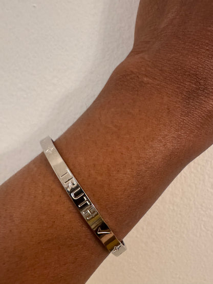 ✨ VALENCIA KEY FAITH✔️ Bracelet ✨🙏🏾💛 Silver tone