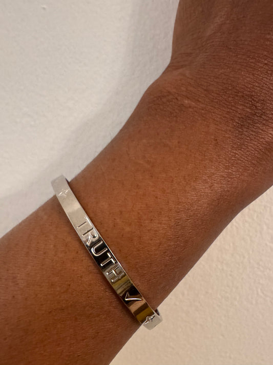 ✨ VALENCIA KEY FAITH✔️ Bracelet ✨🙏🏾💛 Silver tone