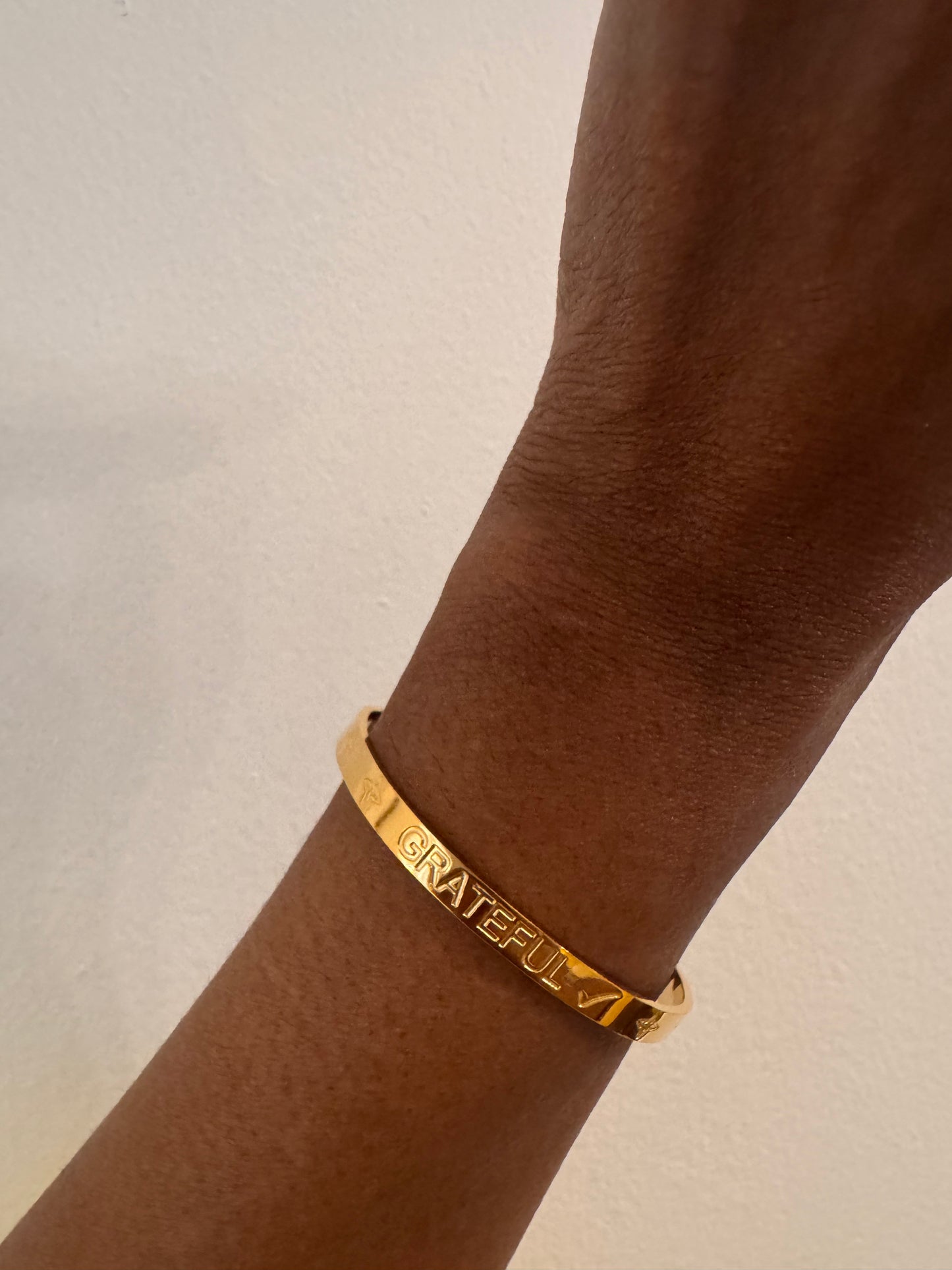 NEW VALENCIA KEY GRATEFUL✔️ Adjustable Cuff Bracelet